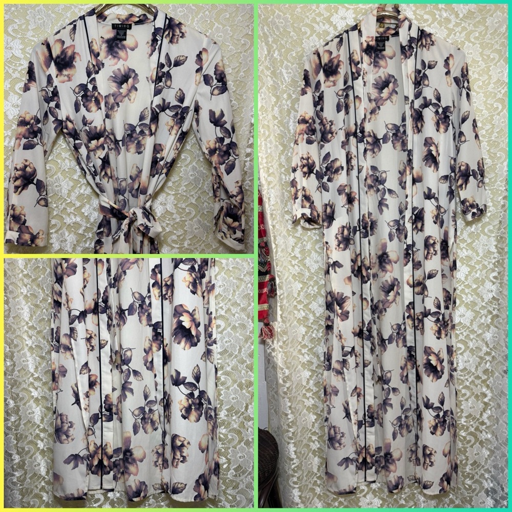 Purple pink floral duster small belt side slits euc like new